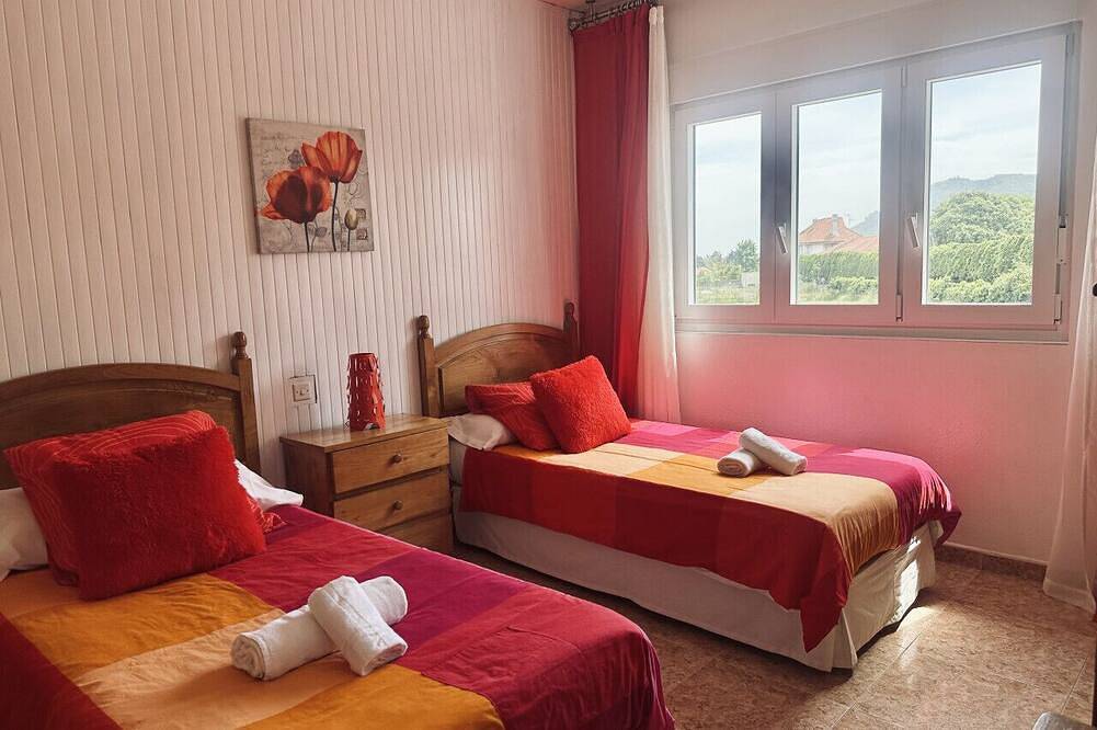 Entire apartment, Apto con jardín compartido - Villa Cancillo 6802 in Noja, Cantabrian Coast