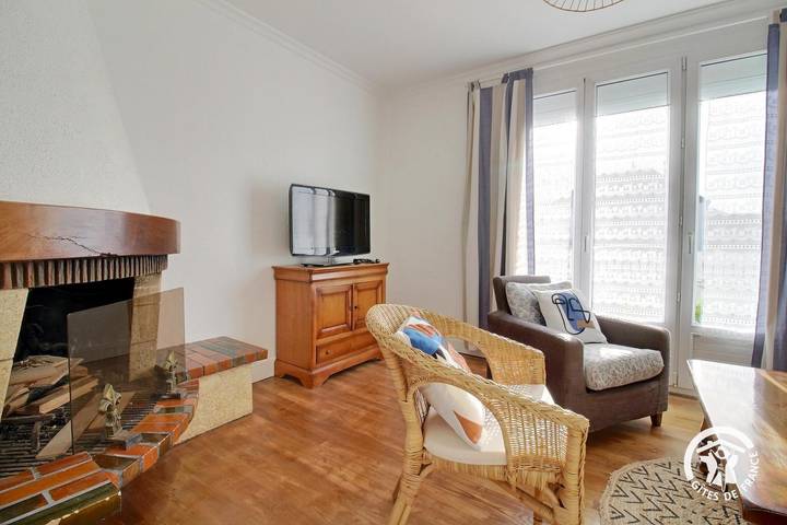 Gîte pour 6 personnes, avec piscine ainsi que jardin et terrasse à Étel - 3