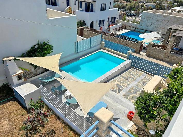 Location de vacances pour 9 personnes, avec terrasse ainsi que vue et piscine dans Píso Livádi - 4