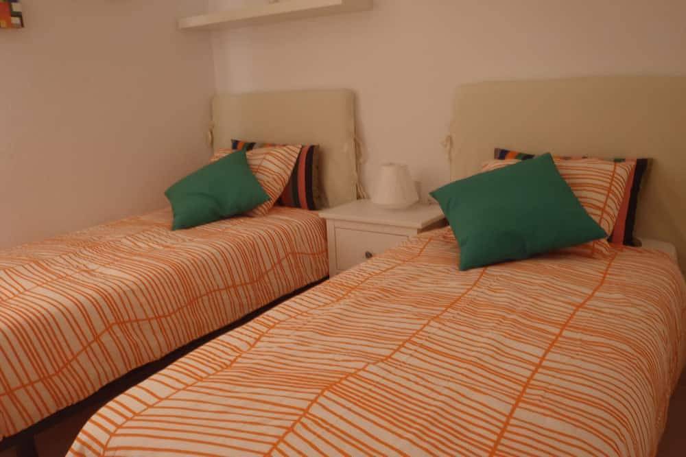 Apartamento entero, Amplio, gran terraza, soleado, Wlan free, vistas al mar, a 250 m. de la playa in Playa Morro Jable, Pájara