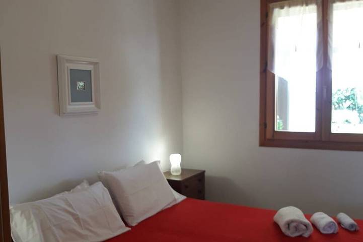 Location de vacances pour 8 personnes, avec jardin et terrasse, animaux acceptés à Tre Fontane - 3