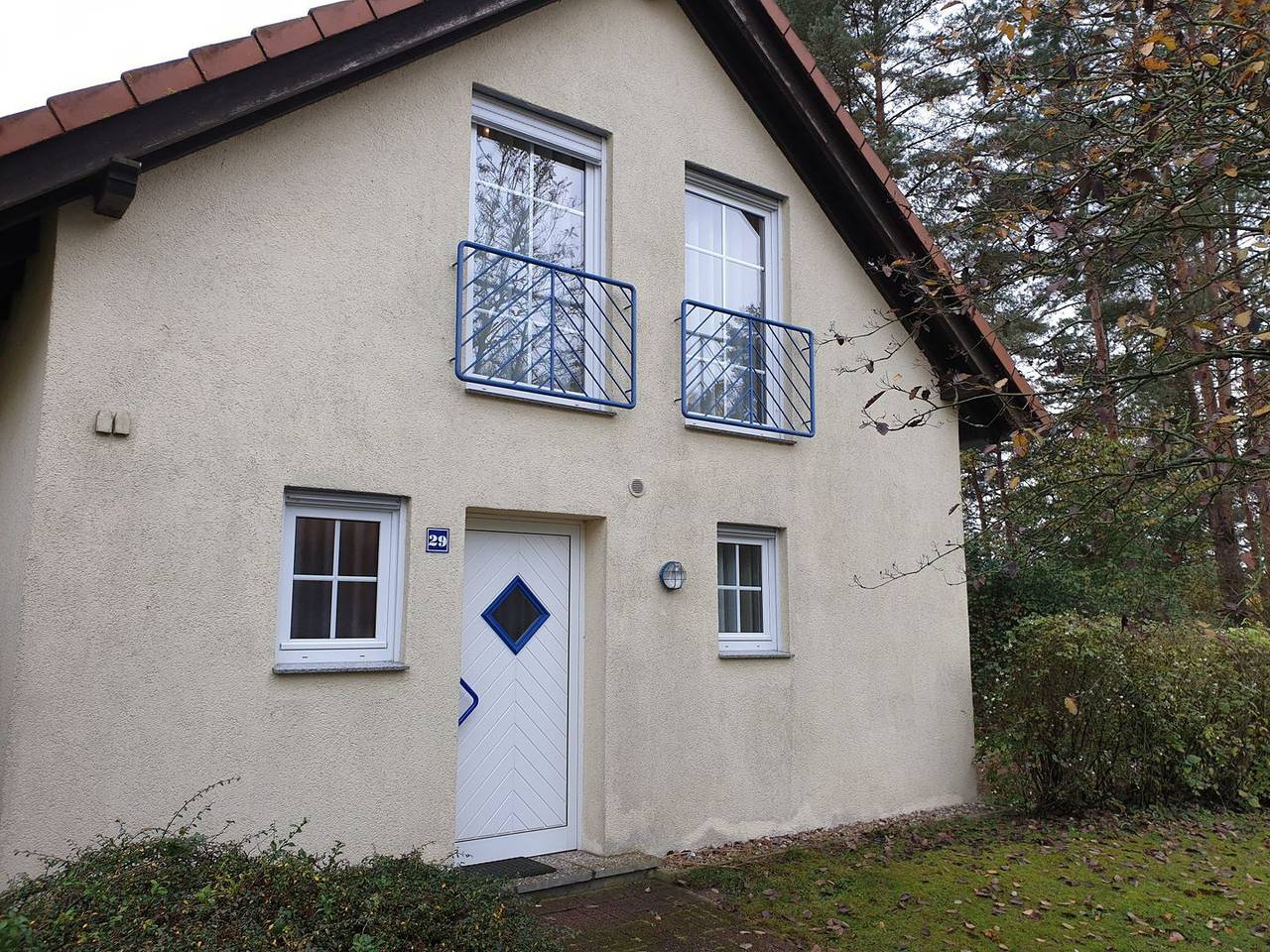 Ferienhaus am Plauer See – 60 m², Terrasse, Grill & Privatparkplatz in Fünfseen, Plauer See