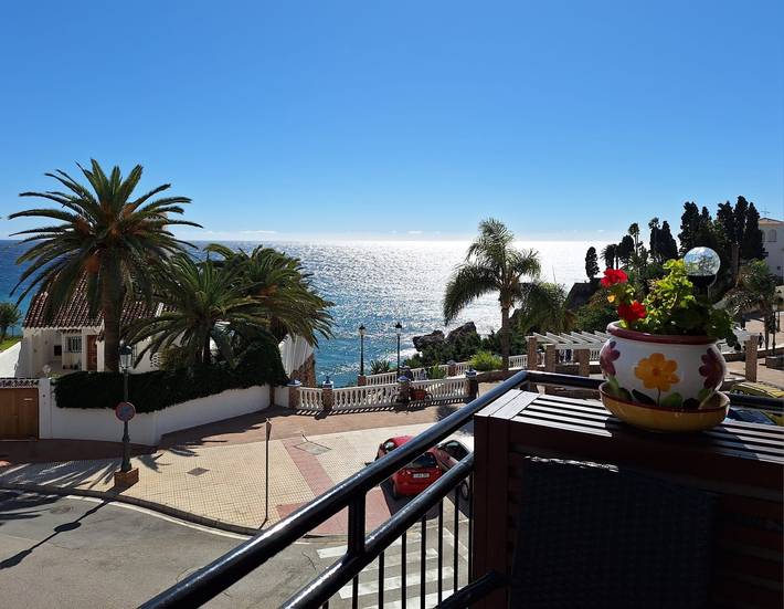 Ganze Wohnung, Apartment mit spektakulärem Meerblick, 2 Sz, 2 Bäder, 4 Pers., Top-Lage Nerja in Playa Carabeíllo, Nerja