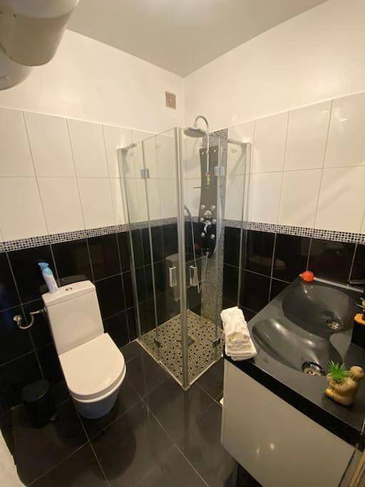Appartement entier, Studio sur Wissous avec Terrasse in Wissous, Essonne