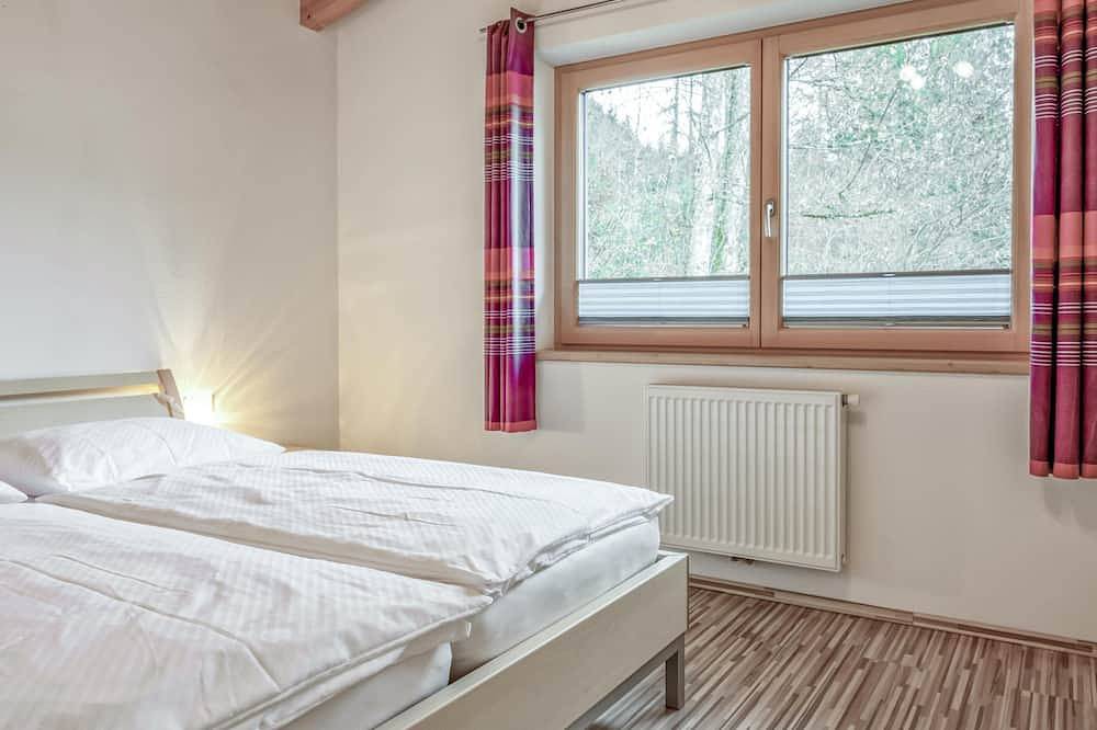 Ganze Wohnung, Idyllische Ferienwohnung, Terrasse und Bergblick in Loferer und Leoganger Steinberge, Sankt Jakob in Haus