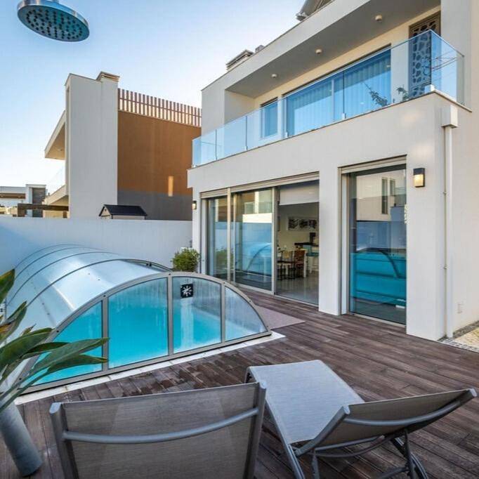 Casa de férias para 6 pessoas, com piscina e vista e ainda jardim and sauna em Salir do Porto