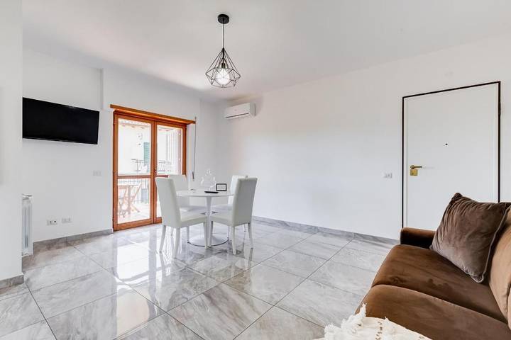 Appartamento per 6 persone, con terrazza e panorama a Ciampino