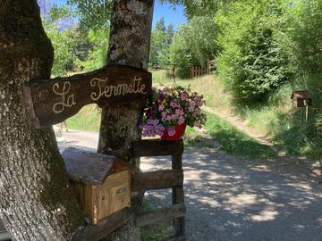 Gîte pour 4 personnes, avec balcon et vue dans Chauffayer