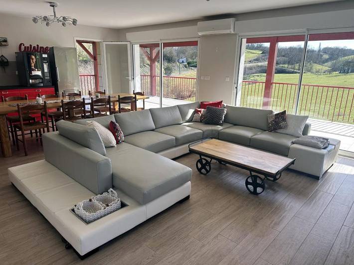 Chambre d’hôte pour 2 personnes, avec terrasse et vue à Aroue-Ithorots-Olhaïby