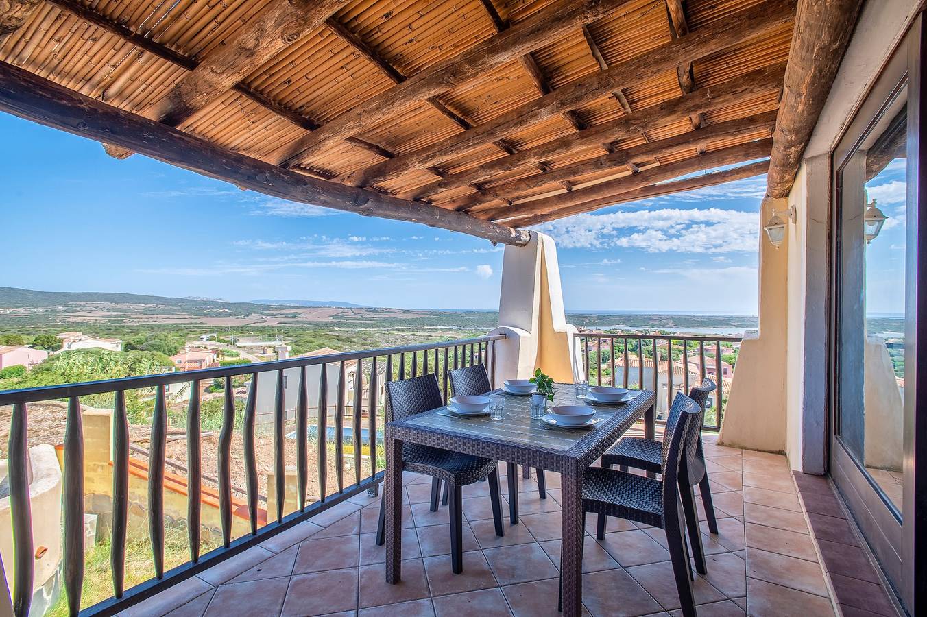 Entire apartment, Apartment "Corallo" with Fantastic Sea View and Balcony 090089-Apr-00022 in Punta De Su Turrione, Nurra