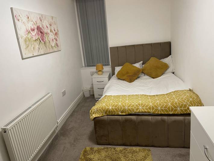 Appartement de vacances entier, 2 Bed Flat - Sleeps 4 - Jacuzzi Bath - Parking in Bradford, Yorkshire de l'Ouest