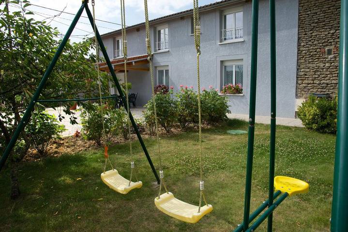 Gîte pour 8 personnes, avec Terrasse et Jardin
