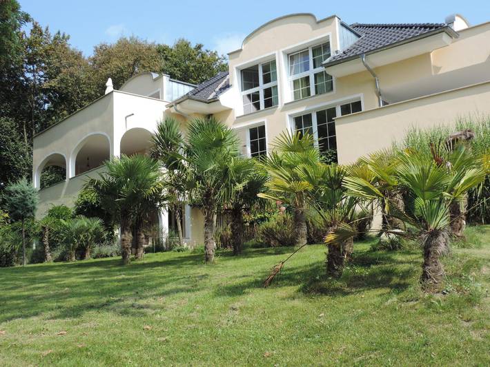 Ferienwohnung für 4 Personen, mit Terrasse und Whirlpool sowie Sauna und Garten in Kressbronn am Bodensee