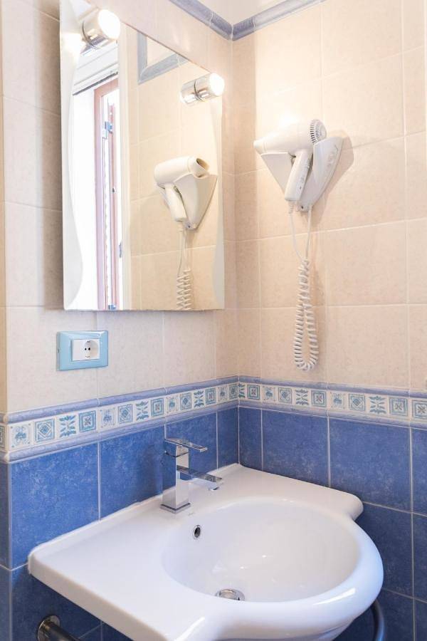 Double Room with Private Bathroom in Mondello, Palermo