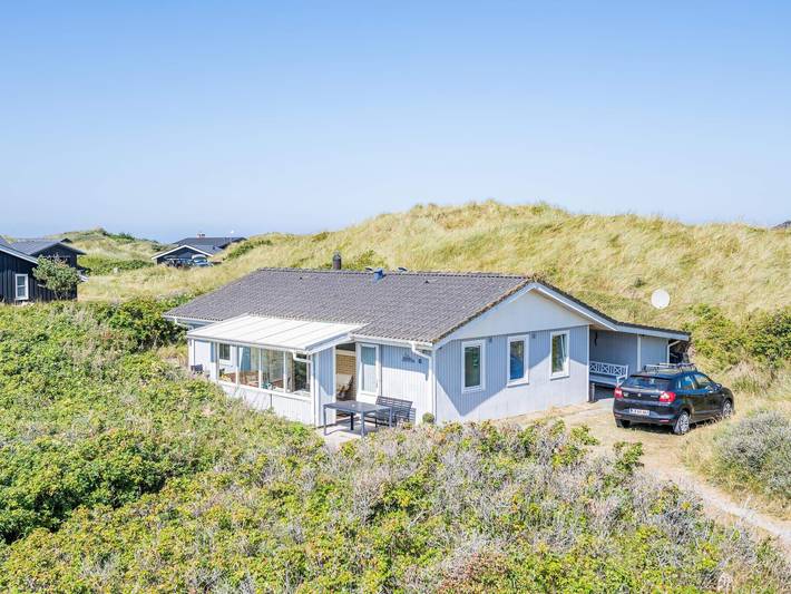 Ferieudlejning for 6 personer, med Terrasse i Henne