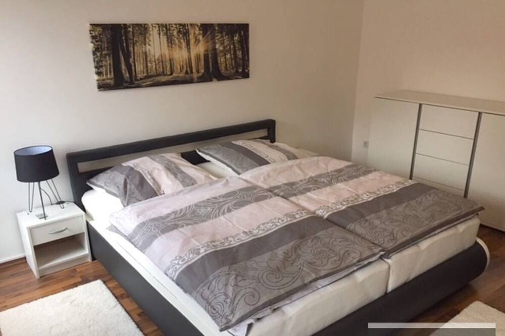 Ganze Wohnung, Kl3: Stylish Downtown Apt + Rooftop Terrace, Walk to Bars & Restaurants! in Kaiserslautern, Saar-Nahe-Bergland