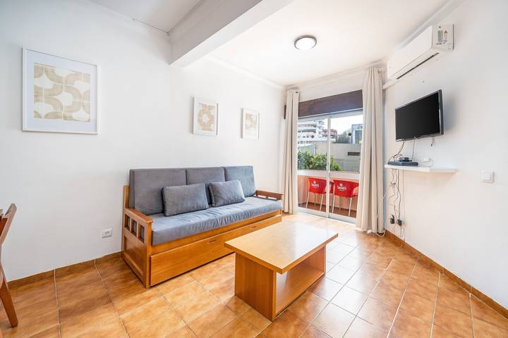 Ferienwohnung für 4 Personen, mit Garten und Kinderpool sowie Balkon in Portimão - 2