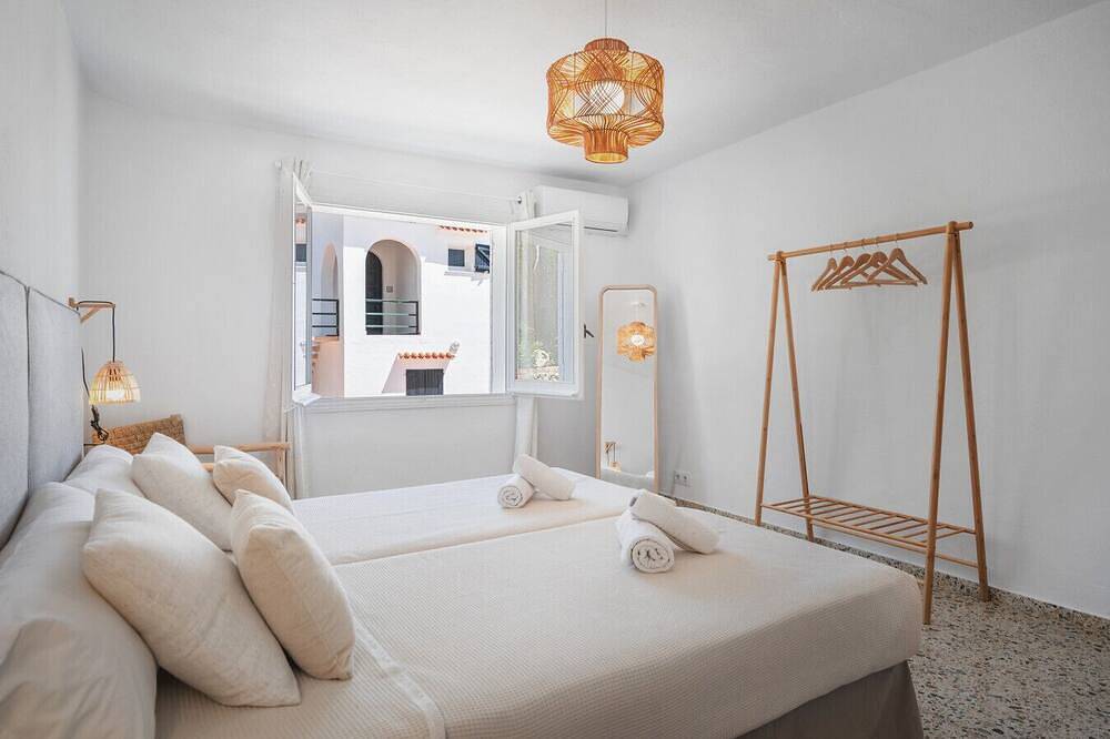 Seaview Villa - Pool, Strand, Wifi in Punta Prima, Sant Lluís