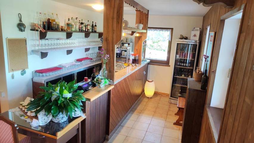 Location de vacances pour 2 personnes, avec jardin ainsi que vue et terrasse, animaux acceptés à Ampezzo - 4