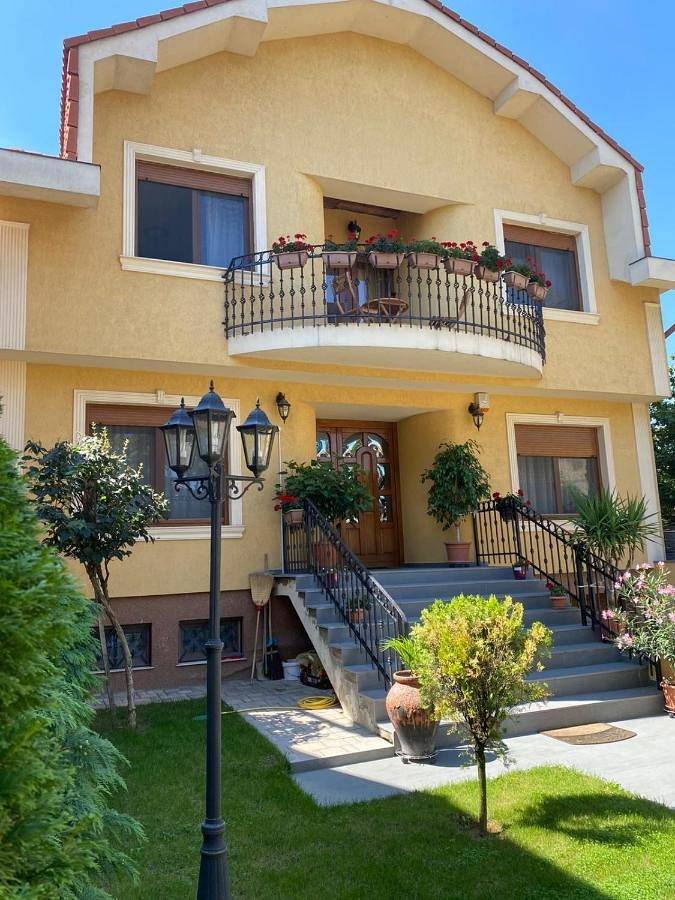 Maison d’hôte pour 3 personnes, avec terrasse et vue