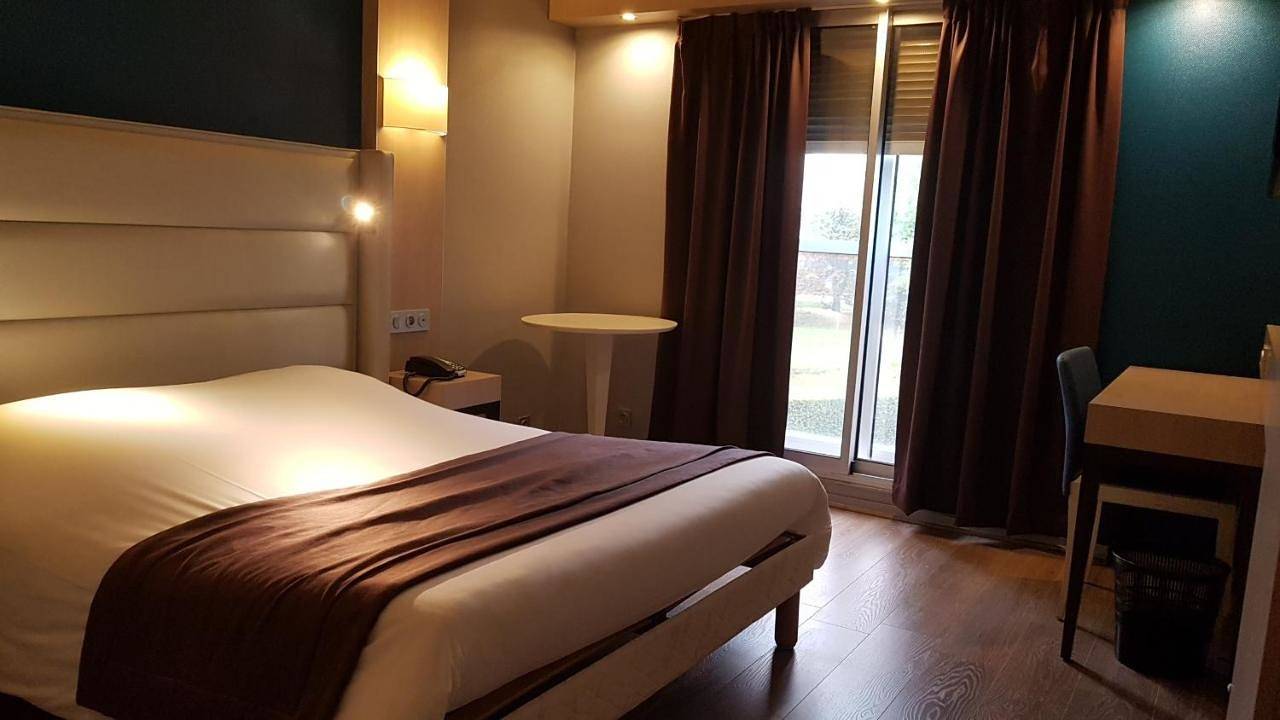 Twin Room - Disability Access in Bourg-en-Bresse, Région de Bourg-en-Bresse