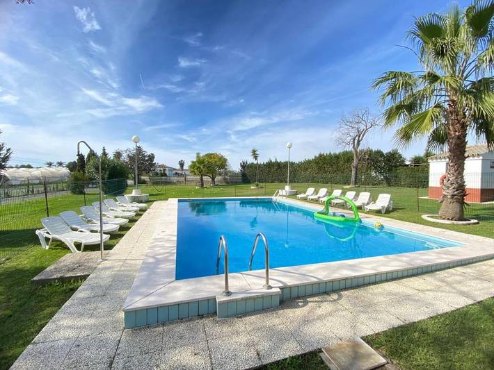 Casa rural para 20 personas, con Balcón y Jacuzzi además de Terraza y Jardín en Cartaya