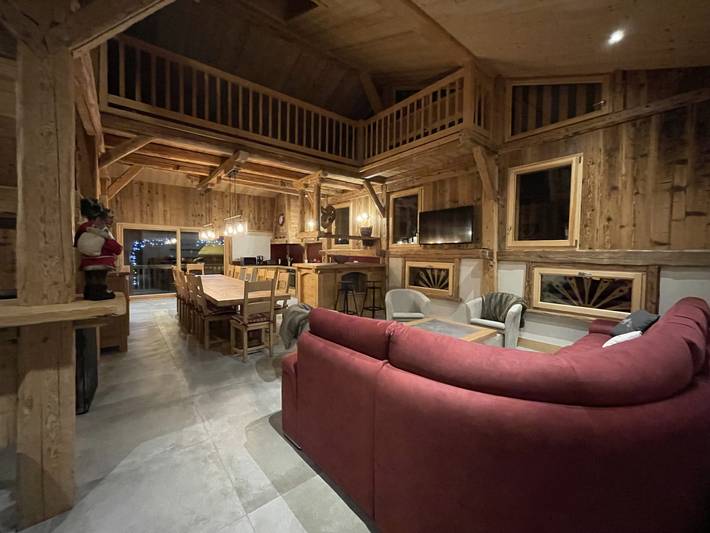 Chalet spacieux à Samoëns, 6 chambres, idéal pour 14 personnes avec Wifi in Grand Massif, Samoëns