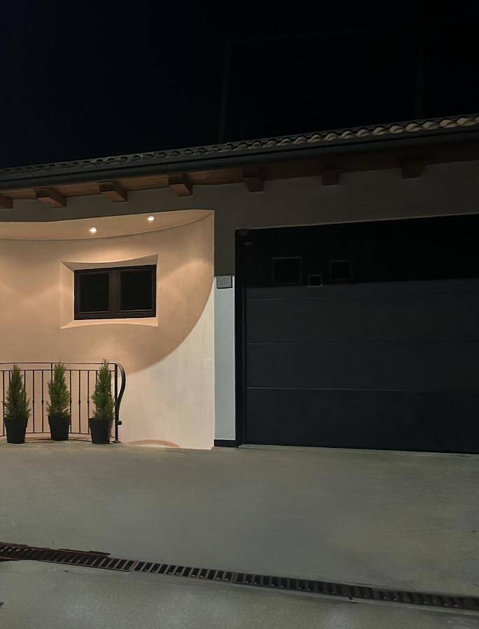 Gîte pour 5 personnes, avec vue et jardin, animaux acceptés à San Giovanni Bianco