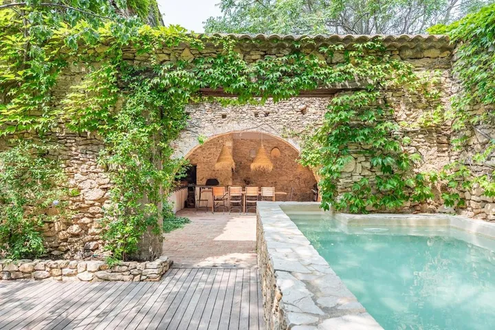 Chalet para 10 personas, con jardín además de piscina y terraza, Se admiten mascotas - 1