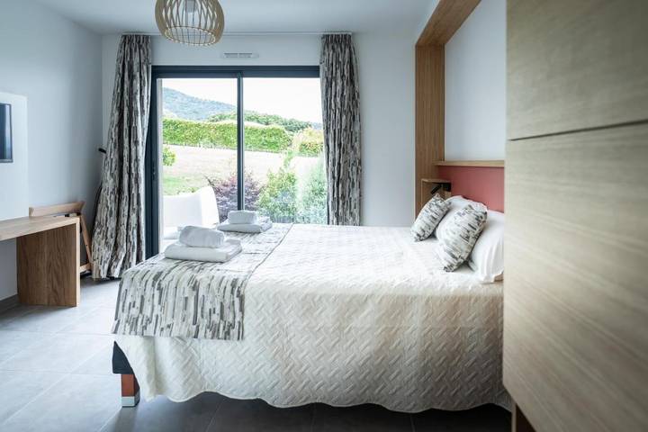 Location de vacances pour 4 personnes, avec piscine ainsi que jardin et vue à Vescovato - 2