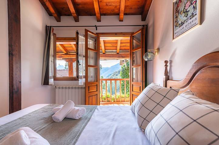 Chalet para 5 personas, con piscina y jardín, Familias con niños en Liébana - 4