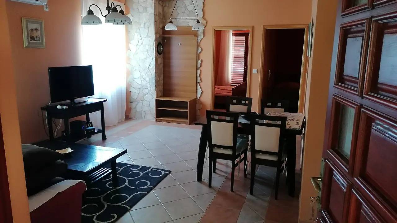 Cały apartament wypoczynkowy, Ferienwohnung für 5 Personen (53 m²) in Lovište in Żupania dubrownicko-neretwiańska