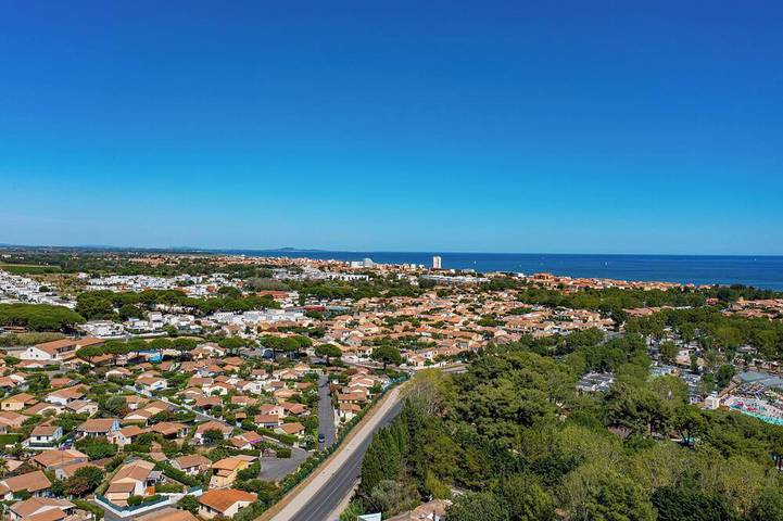 Gîte pour 5 personnes, avec jardin et piscine