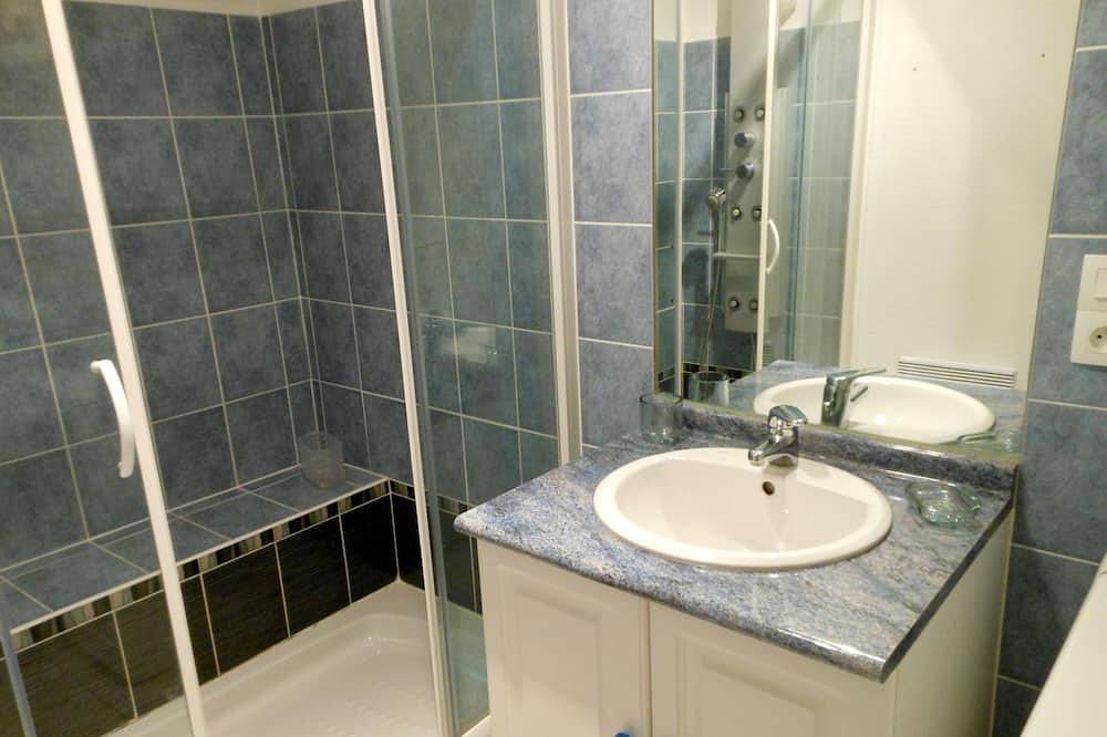 Apartamento entero, Precioso apartamento frente al mar para 2/4 personas. in Caroual, Erquy
