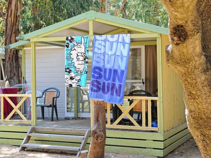 Gîte pour 3 personnes, avec piscine et terrasse à Aregno