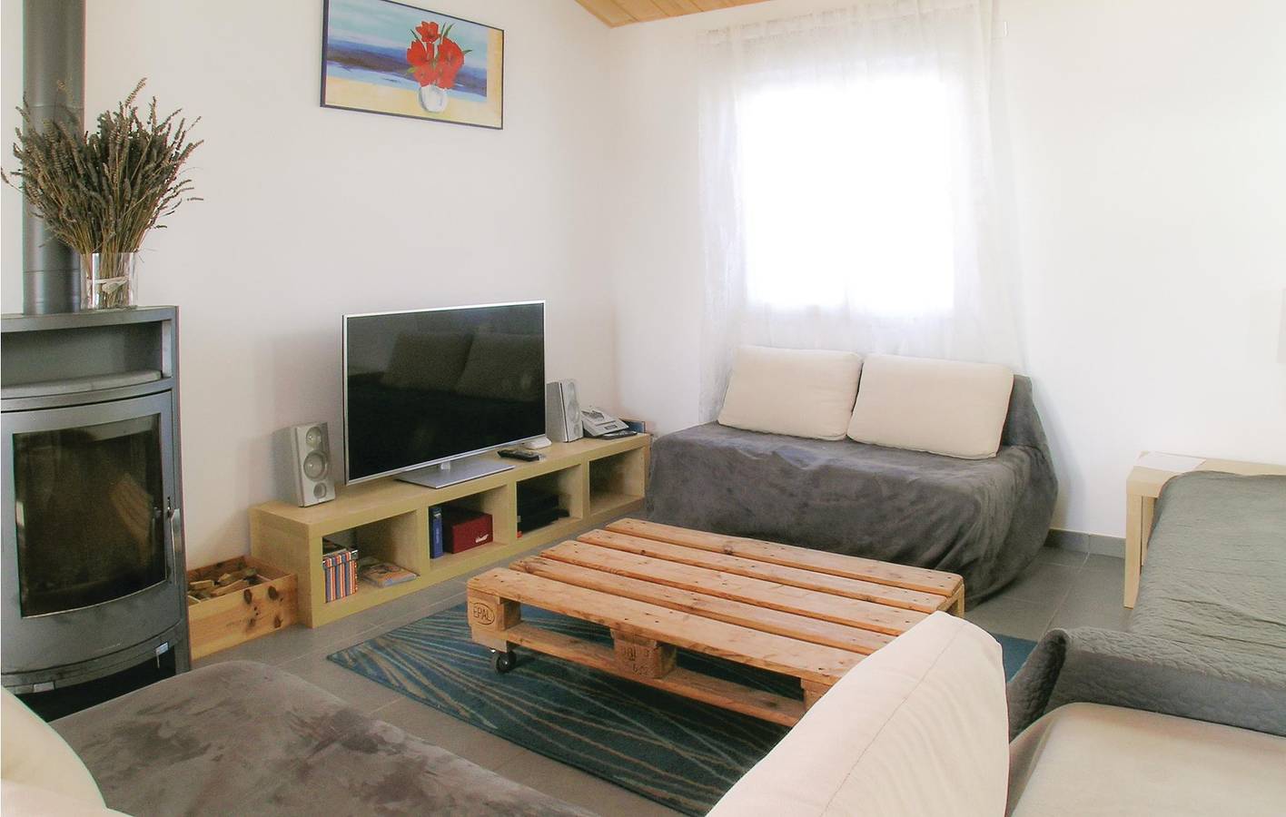 Sustainable 115 m² Apartment with Parking & Wifi in Saint-Michel-en-l'Herm, Fontenay-le-Comte