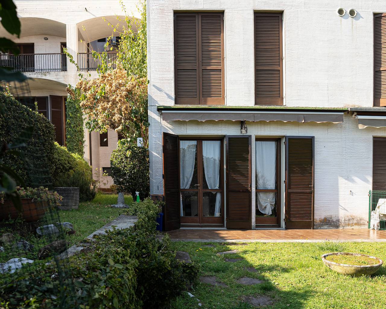 Appartamento intero, Appartamento 'Gardoncino with Pool' con vista lago, piscina condivisa e Wi-Fi in Gardone Riviera, Prealpi Gardesane