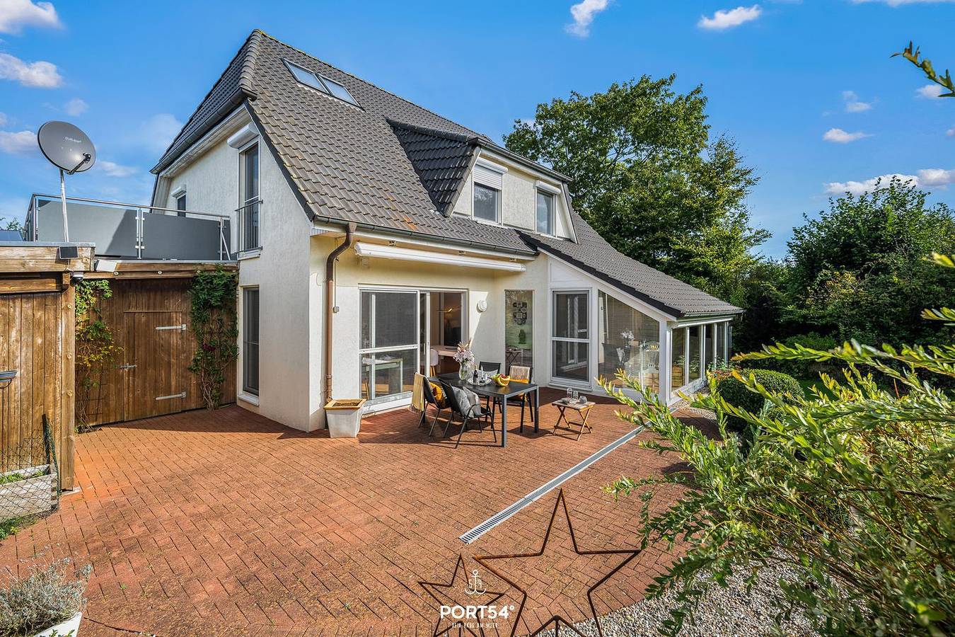 Ganze Wohnung, Ferienwohnung "Strandperle Lutterbek" mit großem eingezäuntem Grundstück in Lutterbek, Kieler Bucht