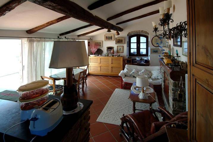 Gîte pour 4 personnes, avec terrasse et vue dans Port d'Erbalunga - 4