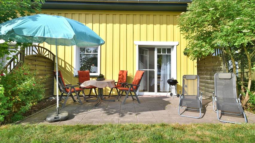 Ferienwohnung für 2 Personen, mit Ausblick und Garten in Bad Kleinen