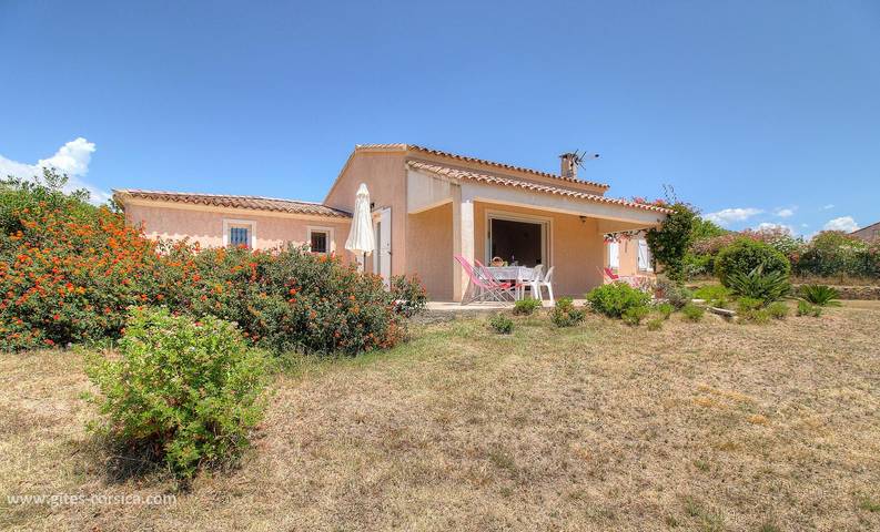 Gîte pour 8 personnes, avec Terrasse ainsi que Jardin et Vue dans Sagone - 4