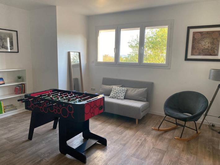 Villa pour 6 personnes, avec piscine ainsi que terrasse et vue