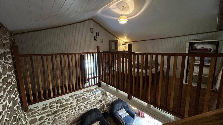 Location de vacances pour 5 personnes, avec jardin dans La Chapelle-Bertrand - 4