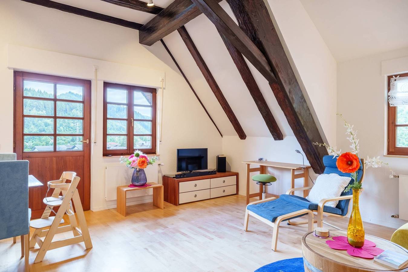 Ganze Wohnung, Ferienwohnung Höflepanorama, 4 Klimageräte, Sauna, Kamin, Grill, Panoramaussicht, Balkon, Wlan in Oppenau, Mittlerer Schwarzwald