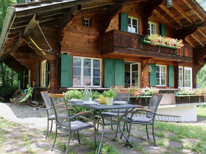 Vakantiewoning voor 7 personen, with Balkon and Terras as well as Tuin in Lenk