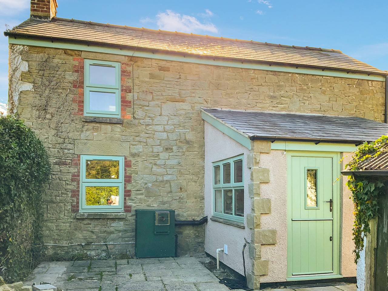 Magnolia Cottage in Gloucestershire
