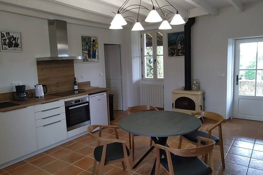 Au calme, à15 minutes de Cahors et 5 minutes de Lalbenque, maison 2/4 personnes in Cieurac, Quercy