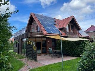 Ferienwohnung für 4 Personen, mit Balkon und Terrasse sowie Garten