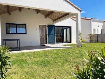 Gîte pour 4 personnes, avec terrasse dans Plage De Ragnette