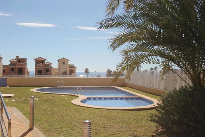 Apartamento de vacaciones para 4 personas, con vistas además de jardín y piscina - 1